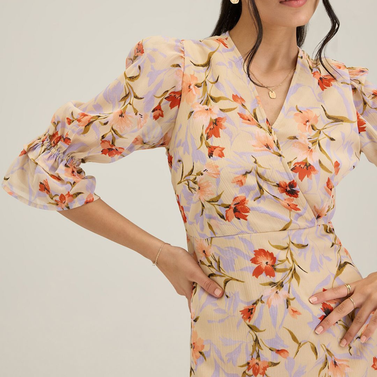 Pack of 4 Women’s Dresses: Chic, Trendy, and Timeless | C-039