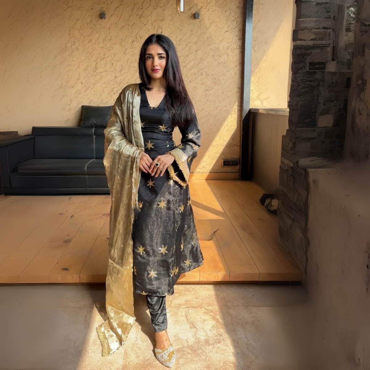 Embrace Elegance with Our 3-Piece Adjustable Kurti, Pant & Dupatta Set | PACK OF 3 | AK-05